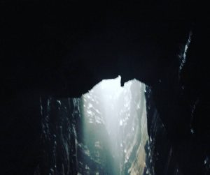 La Cueva de los Tayos: el misterio que llevó a Neil Armstrong desde la Luna a las entrañas de la Tierra